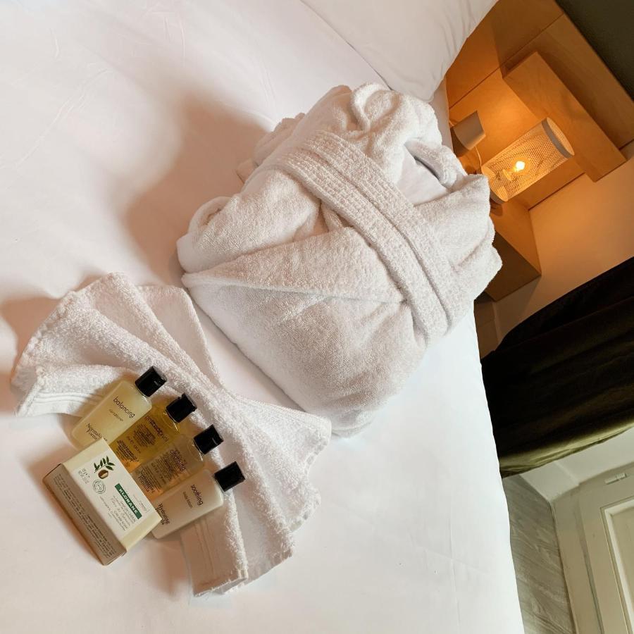 Suite Cosy Flat - Hyper-Centre Avec Sauna Privatif Senlis  Bagian luar foto